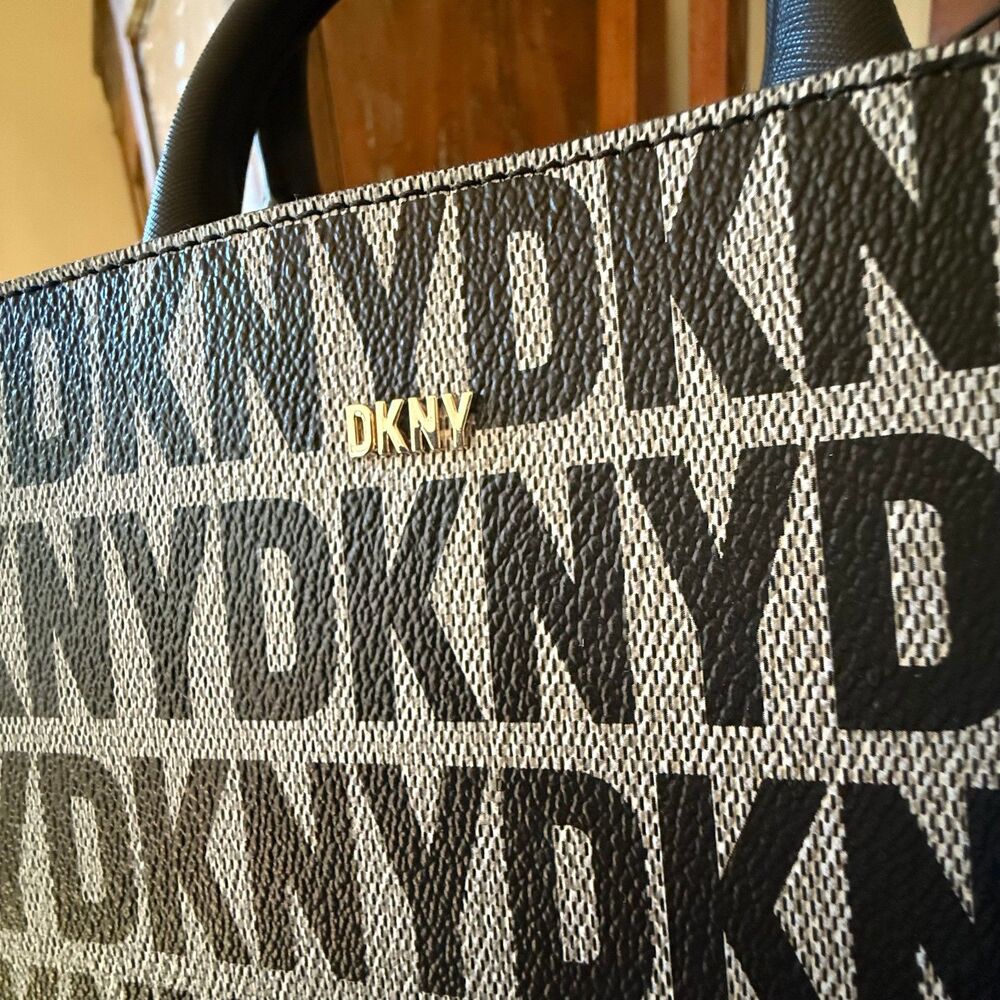 NWT DKNY Paige Satchel Crossbody Bag Black - Picture 7 of 11